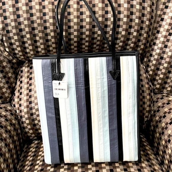 Free People Handbags - Free People striped tote - NWT